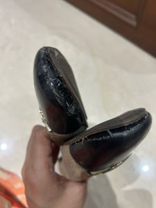 Elegant Beige &amp; Black Ballet Flats