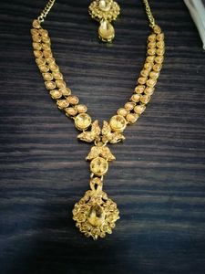 ✨Elegant Gold Necklace with Maang Tikka