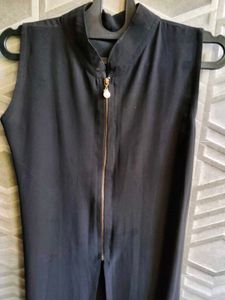 Elegant Black Sleeveless Long Kurta