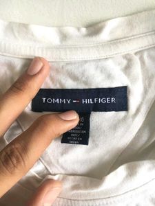Tommy Hilfiger Graphic Tshirt with side embroidery