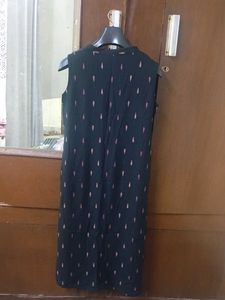 Stylish Sleeveless Kurta