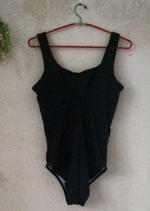 Very Sexy And Beautiful Swimsuit