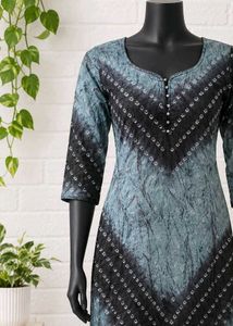 Tie-Dye V-Neck Kurta