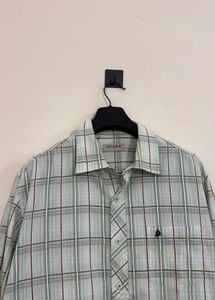 Men's Plaid Button-Down Shirt