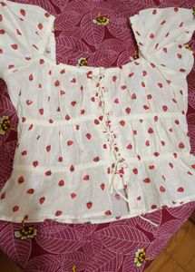 Cute Strawberry Print Puff Sleeve Top (S) size