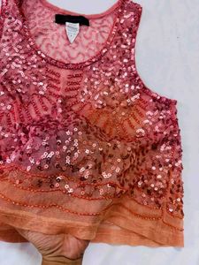 Surkh Sitara Top