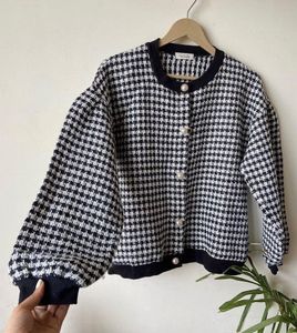 Chic Houndstooth Knit Cardigan