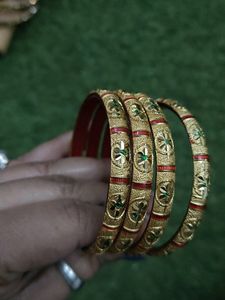 Gold Polish Kde Set Of 4