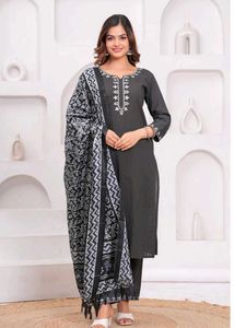 Elegant Grey Embroidered Kurta Set with Dupatta