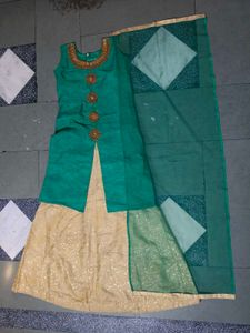Embroidered Green Kurta