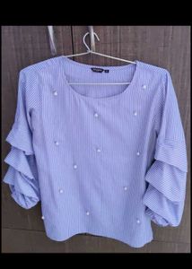 Combo of 2 Tops like new condition