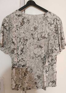Floral Print V-Neck Top