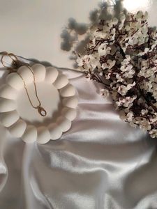 Random 1 chain pendant
