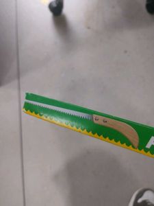 hand saw cutter (so sharp)