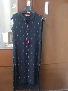Stylish Sleeveless Kurta