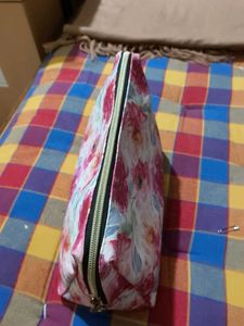 cosmetic pouch