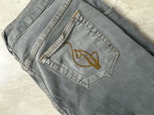 Y2K Trending  Capri Jeans