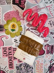 Asthetic Hair Clips 💗