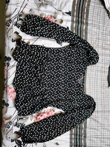 Chic Black &amp; White Heart Print Top