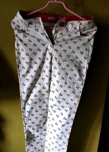 Like new Floral Print Pants