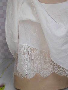 (1400)Elegant White Lace Trim Cami Top
