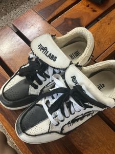 GULLY LABS Unique Black & White Sneakers