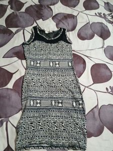 Black &amp; White Tribal Print Sleeveless Dress