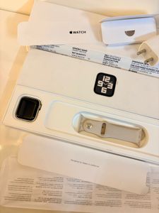 Apple Watch SE 2nd Gen(Wifi+Cellular)