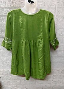 Green Short Kurta For Medium Size Women