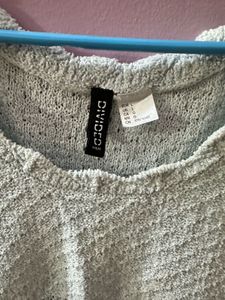 H&amp;M Knit Ruffle Crop Top