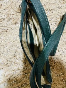 lavie  sling bag