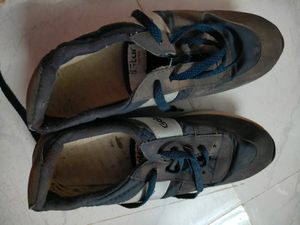 4 Shoes