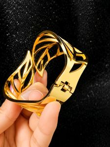 Elegant Gold &amp; Crystal Cuff Bracelet