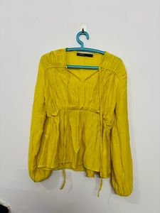 Chic Yellow Long Sleeve Top