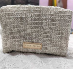 Estee lauder Chic Textured Pouch