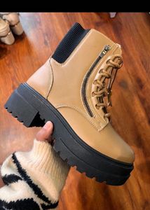 Khakhi Boots Size 38/39