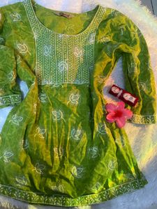 Vibrant Green Kurta with White Embroidery