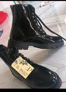 Elegant Black Flats