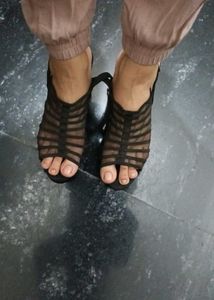 Mochi Back Strap Sandals..size 38