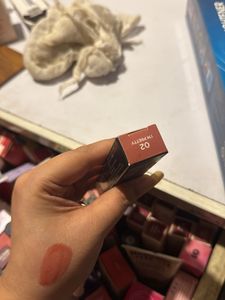 Staze Gloss Lock Liquid Lipstick