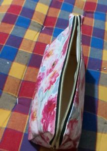 cosmetic pouch