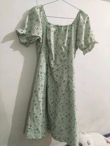 Light Green Floral Puff Sleeve Dress