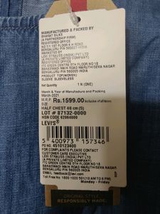 Levi's Girl sleeveless Top . New With Tag.