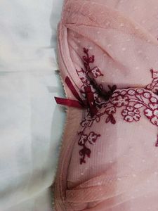 🇳🇿💫🎀Lace Trimmed Pink Bra