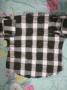 women's Plaid Button-Up Shirt