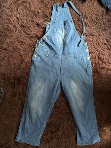 Women Denim Dungaree Capri (knee length)
