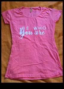 Pink Graphic T-Shirt "Be Who You Are"