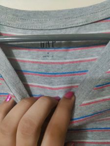 Men's Casual Tshirt.  New With Tag. Good Condition