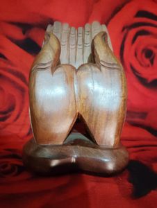 Wooden Hands Phone Holder