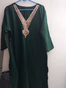 Elegant Green Kurta Set with Red Dupatta